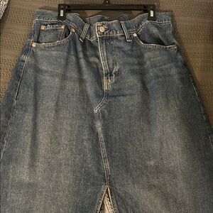GAP Classic Blue Denim 5 pocket maxi split skirt - Sz 34/18